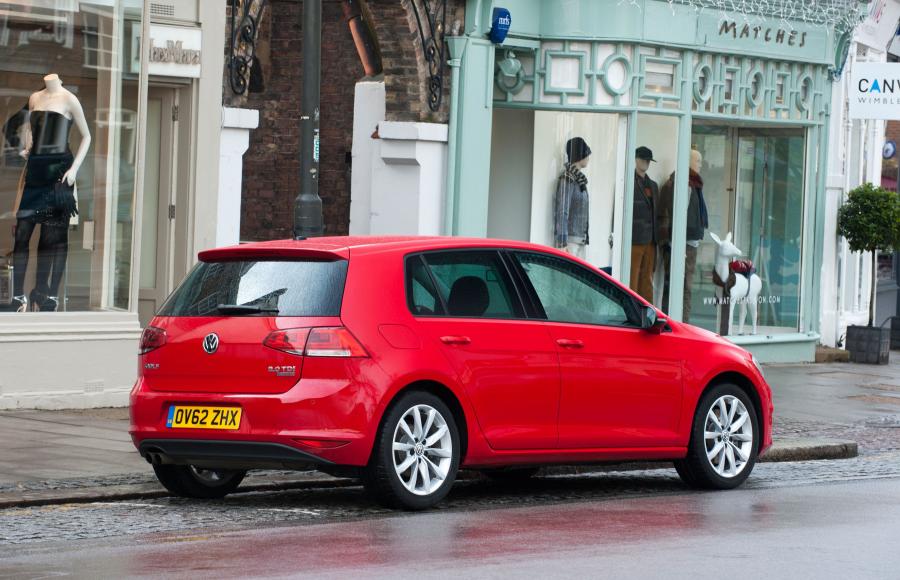  Volkswagen Golf TDi BlueMotion 2012 года  (UK) (фото 16 из 52)